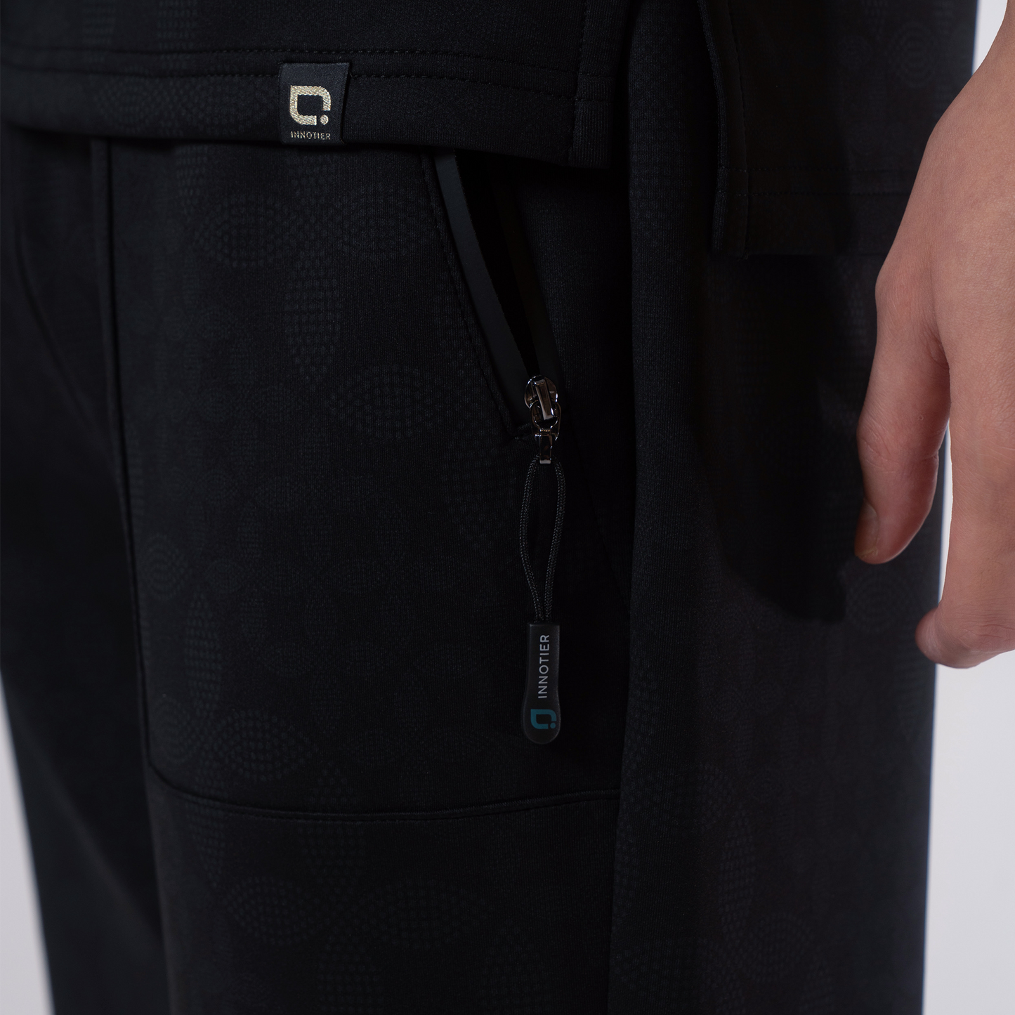 M's Vertex Soft Wide Leg 一 Black Coal Black Circle