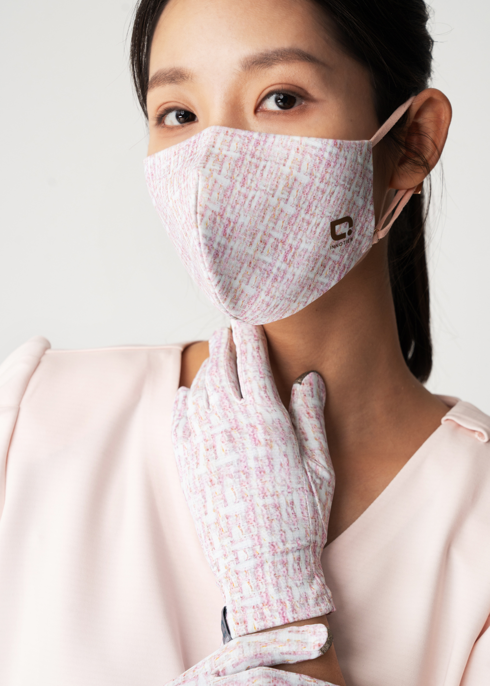 Antiviral Soft Lantern Top with Detachable bow