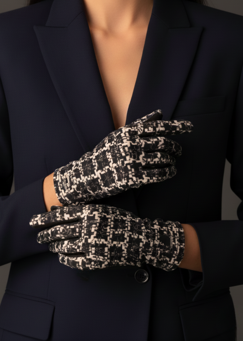 銀織滅毒 可觸屏手套 – Classic Black Tweed