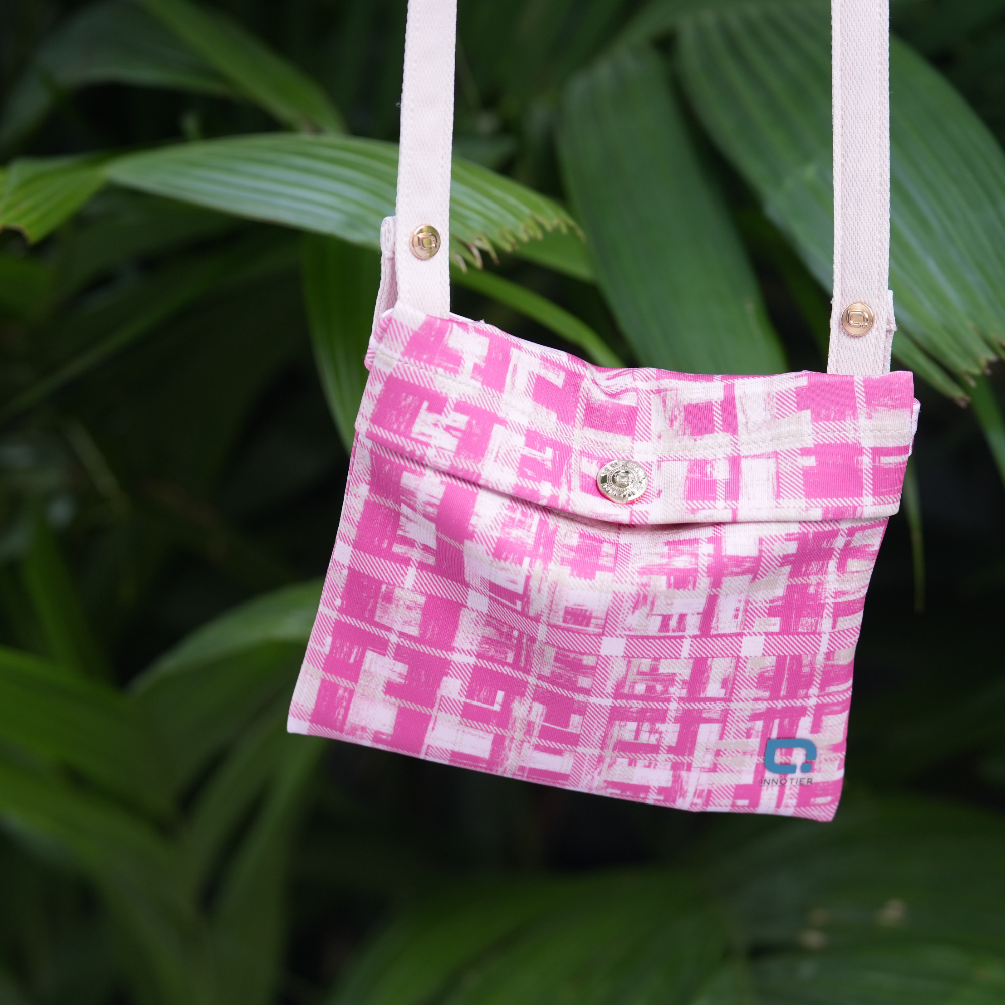 Antiviral Pocket 16+1 – Pink Check