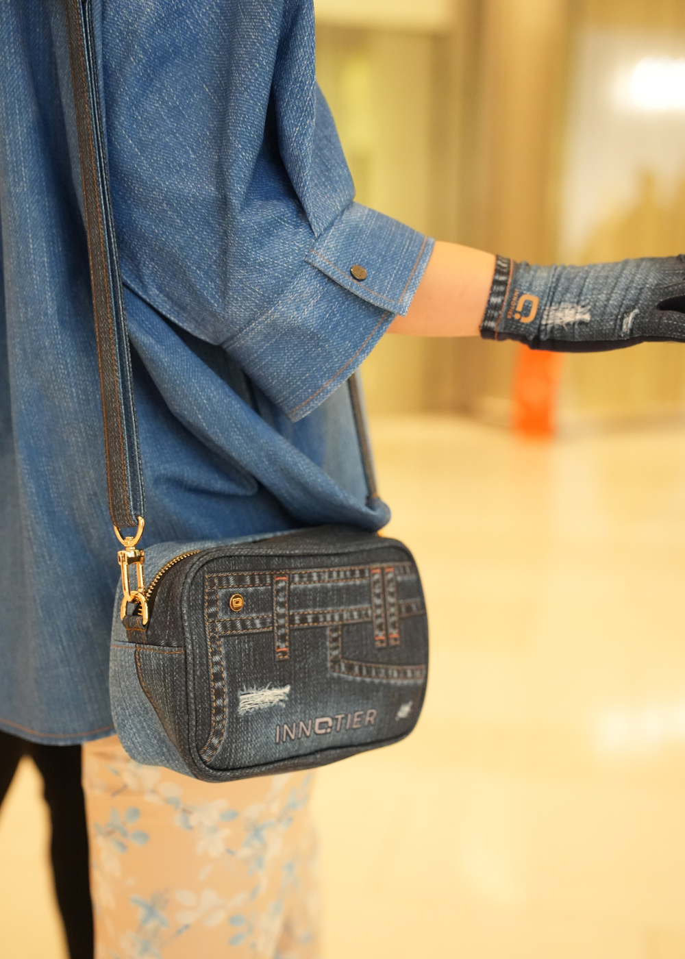 Antiviral Vertex Voyage Pouch – Denim