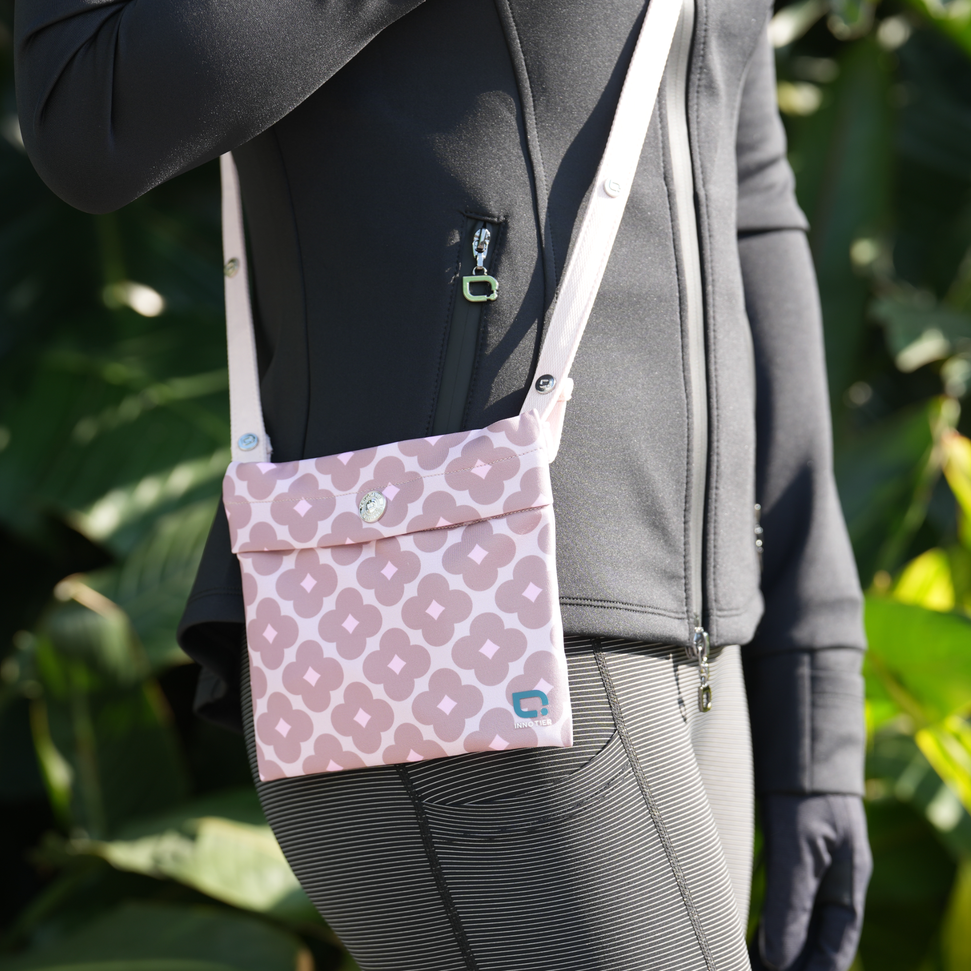 Vertex Pocket 16+1 – Pink Clover